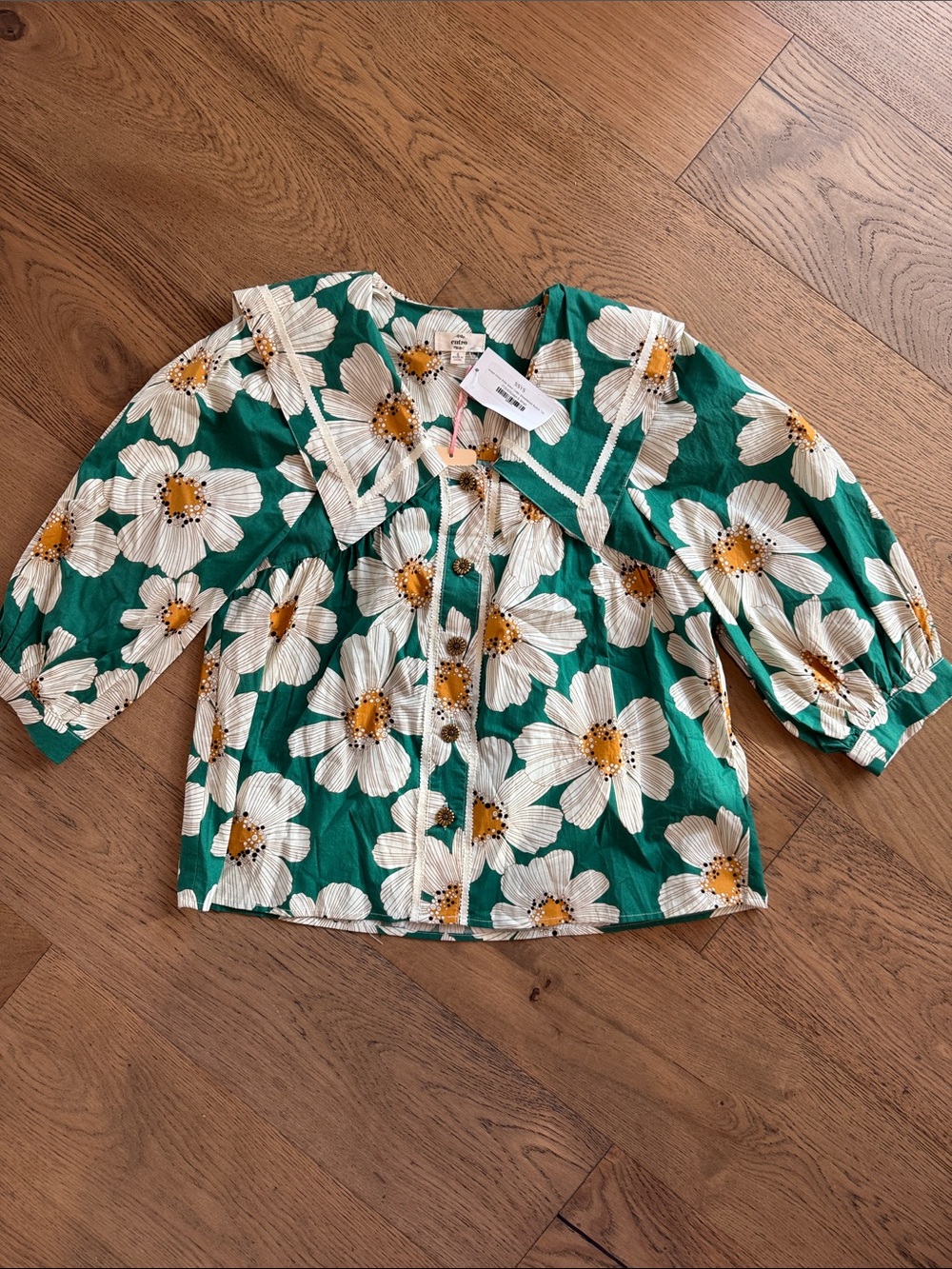 entro Green Floral Button-Up Blouse with Puff Sleeves